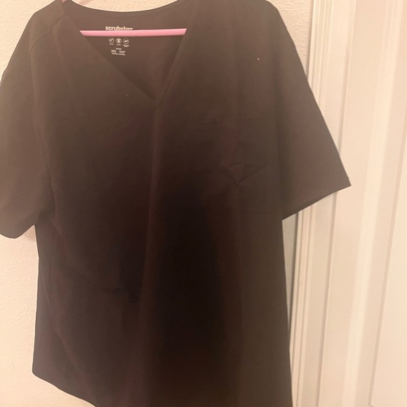 Cherokee Black V-Neck Scrub Top - Picture 9 of 9